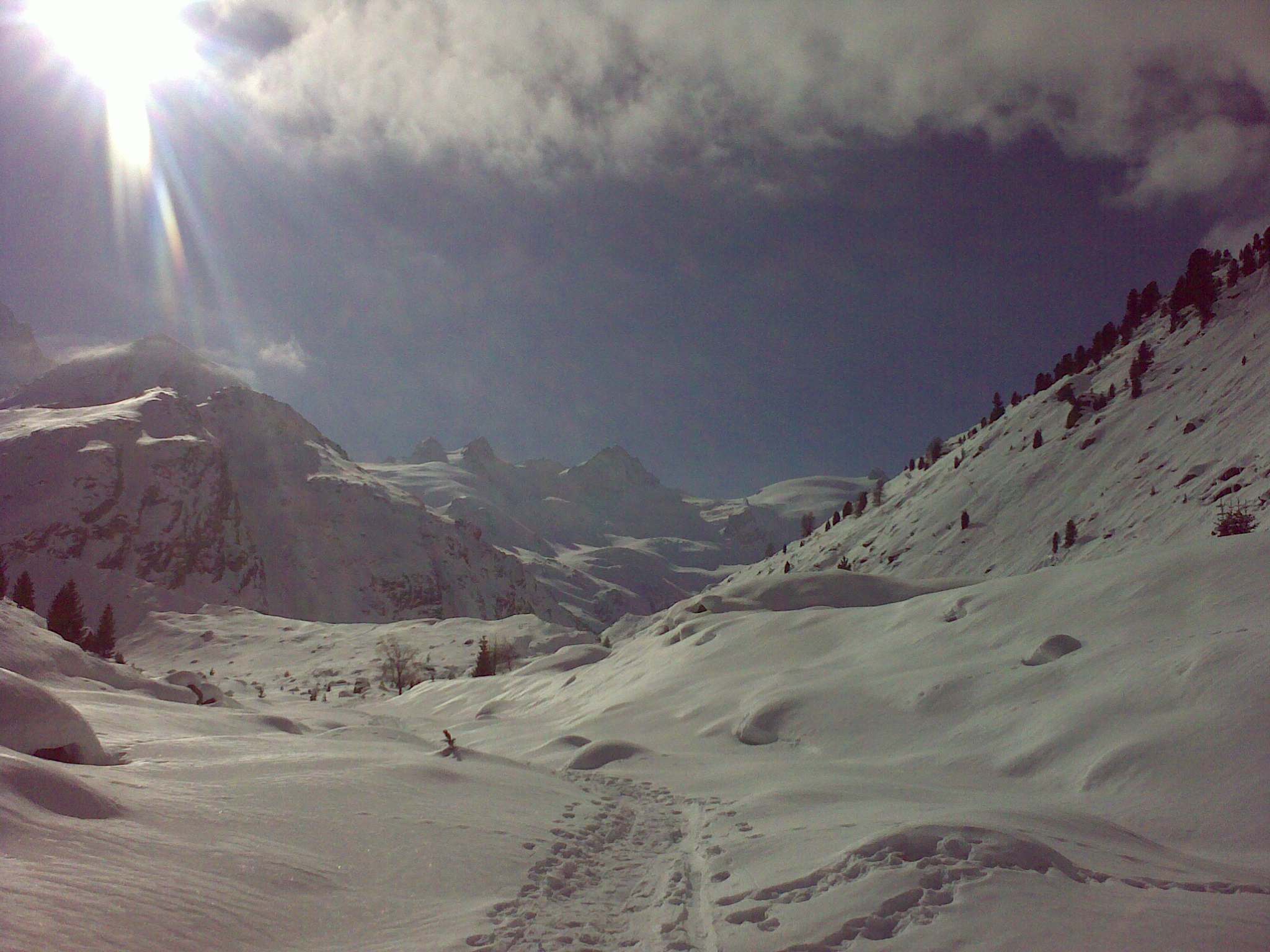 l�vajciarsko-coaz-hutte-2610-m-n-m-